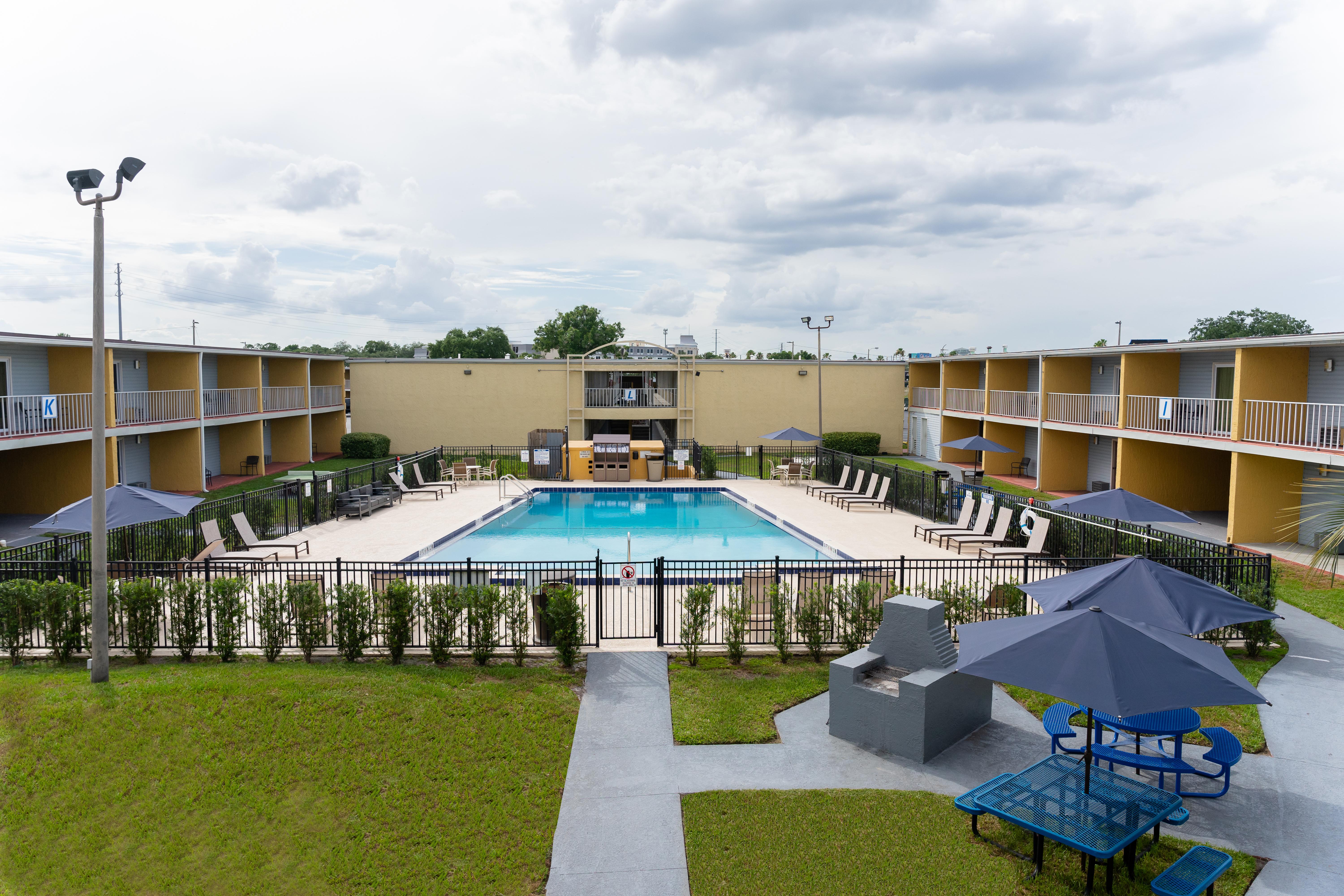 Celebration Suites Exterior photo
