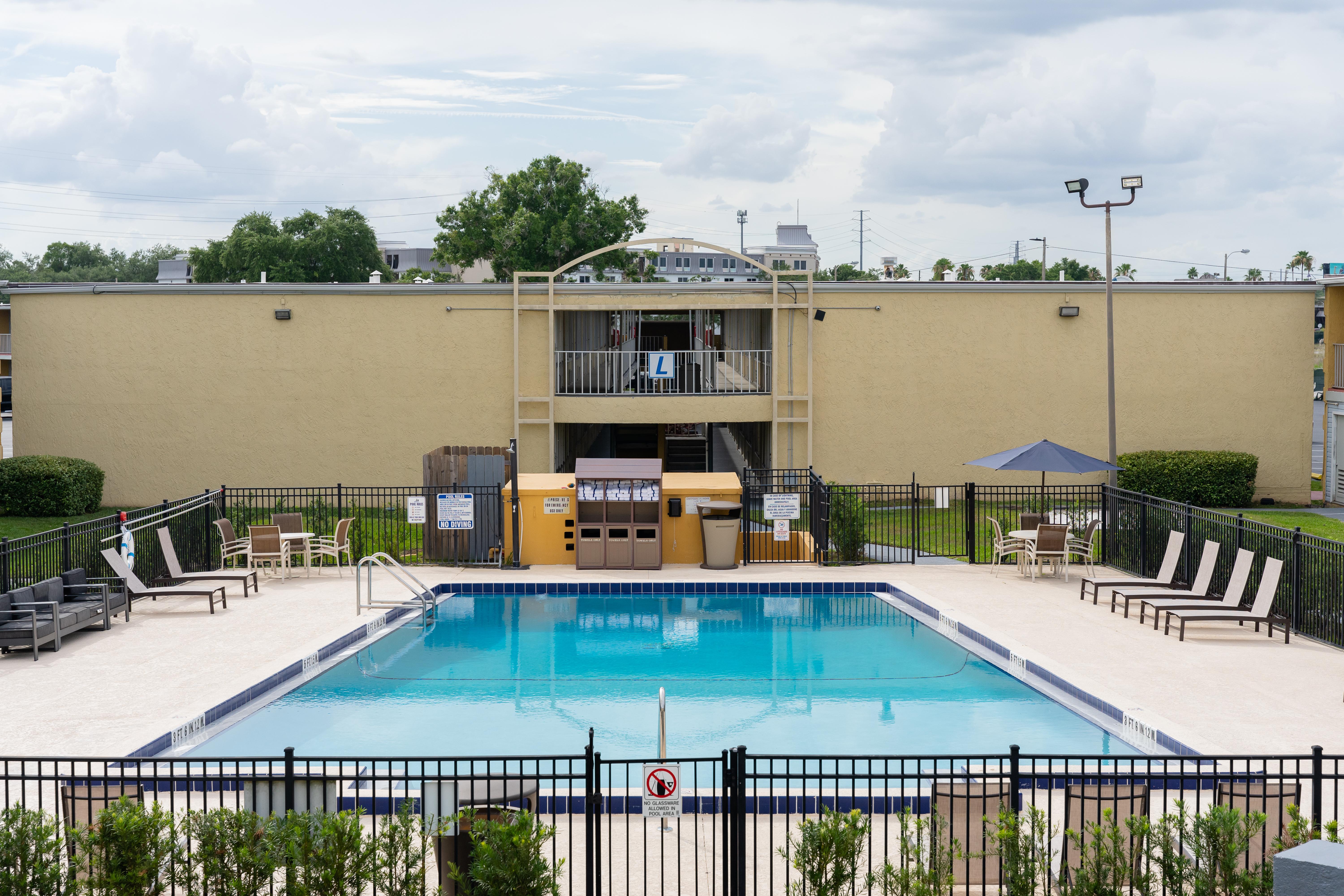 Celebration Suites Exterior photo